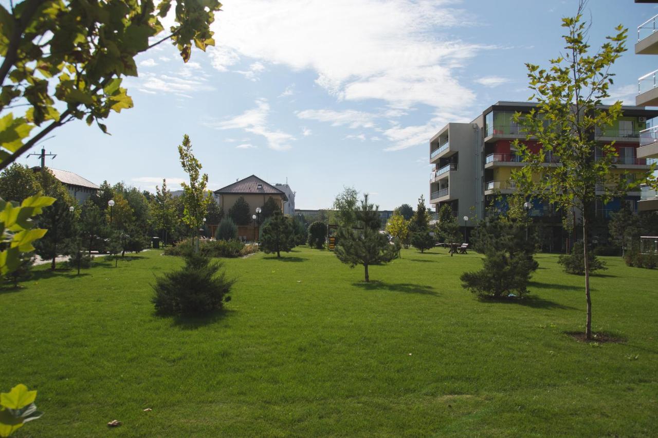 Airport Residence - Apartment Across From Otopeni Airport Exterior foto